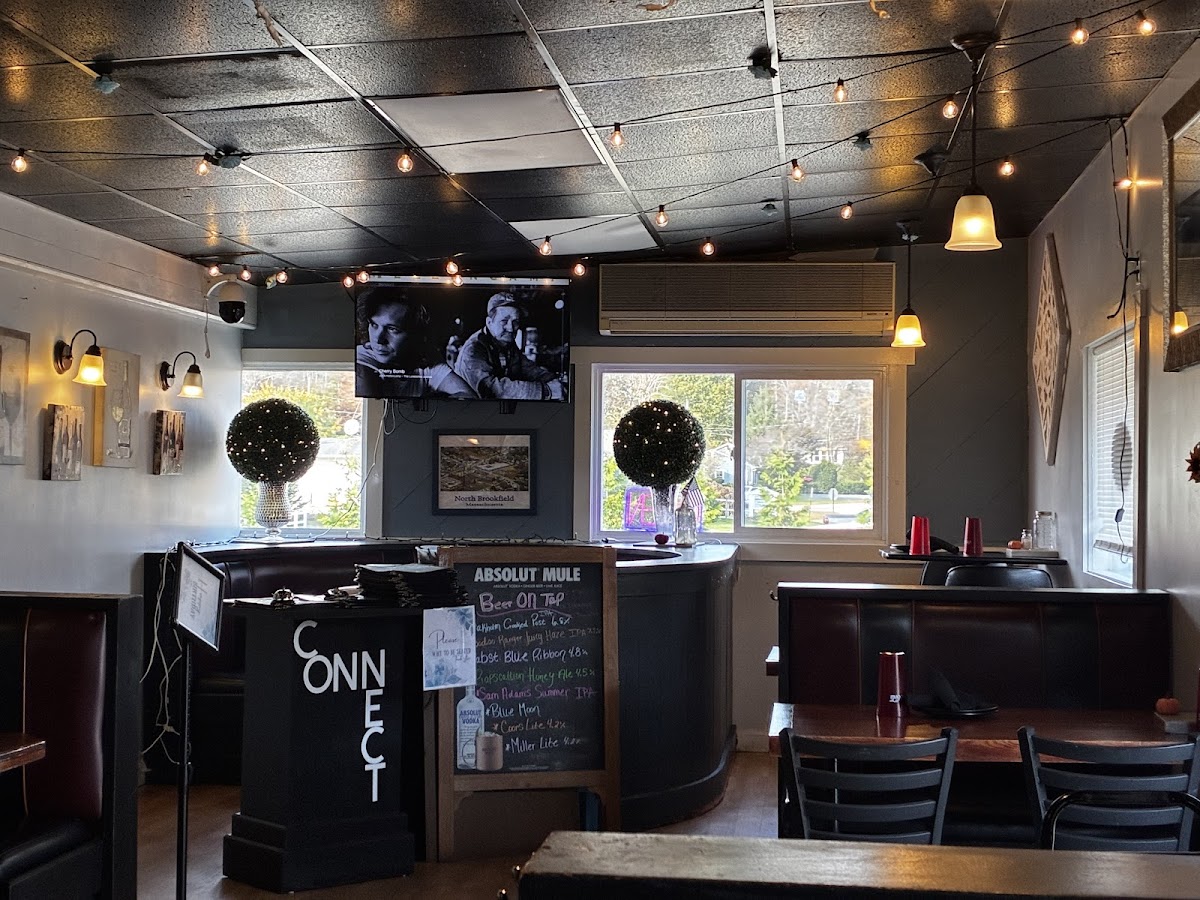 Connect Restaurant & Lounge North Brookfield