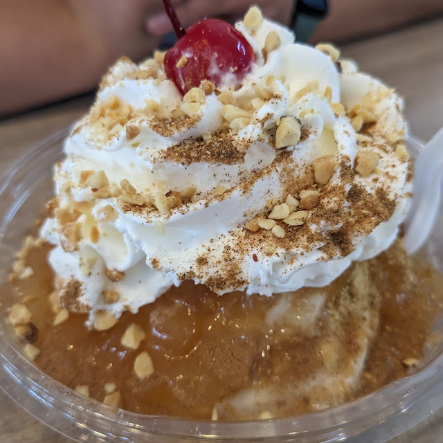 Apple Pie Sundae