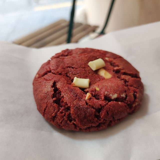 Red Velvet White Chocolate Cookie