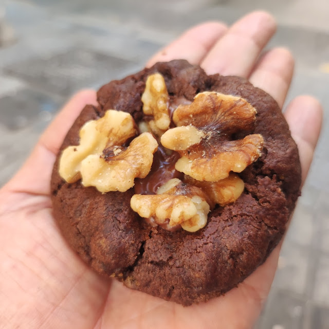 Chocolate Nut Cookie