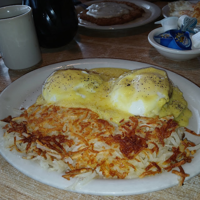 Two Eggs Hashbrowns & Toast