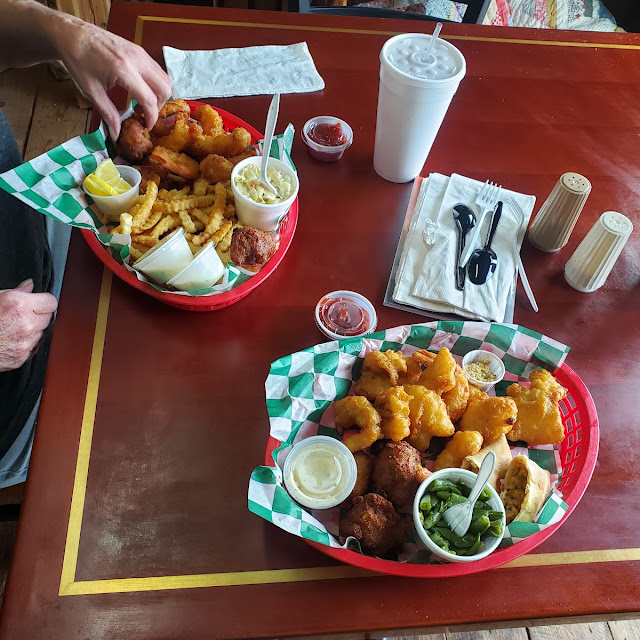 Bayou Sampler & Fried Shrimp Basket
