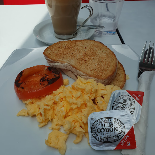 Crema Big Breakfast