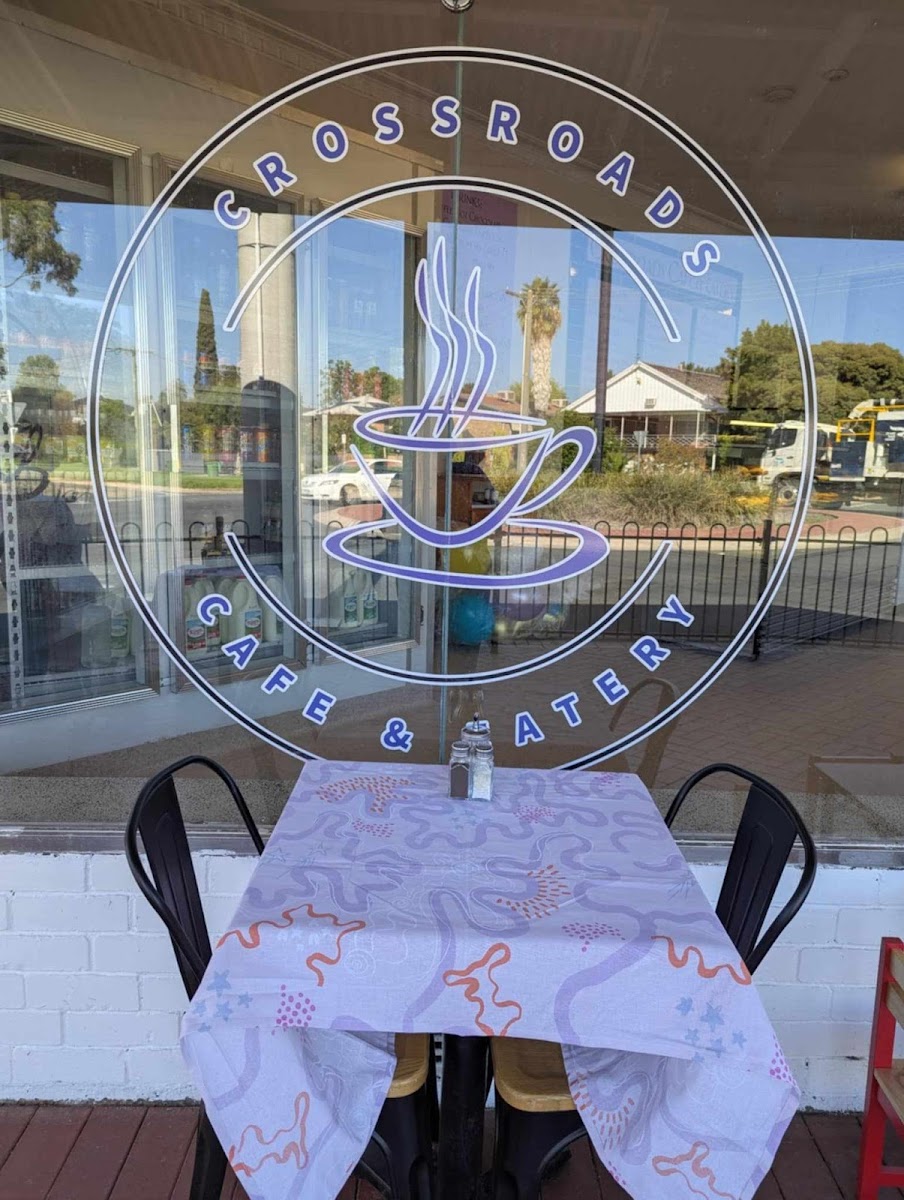 Crossroads Cafe & Eatery