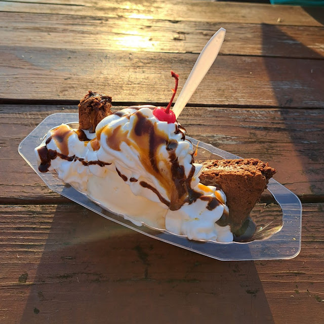 Brownie Sundae