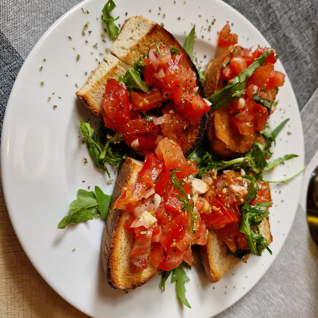 Prozione Di Bruschette