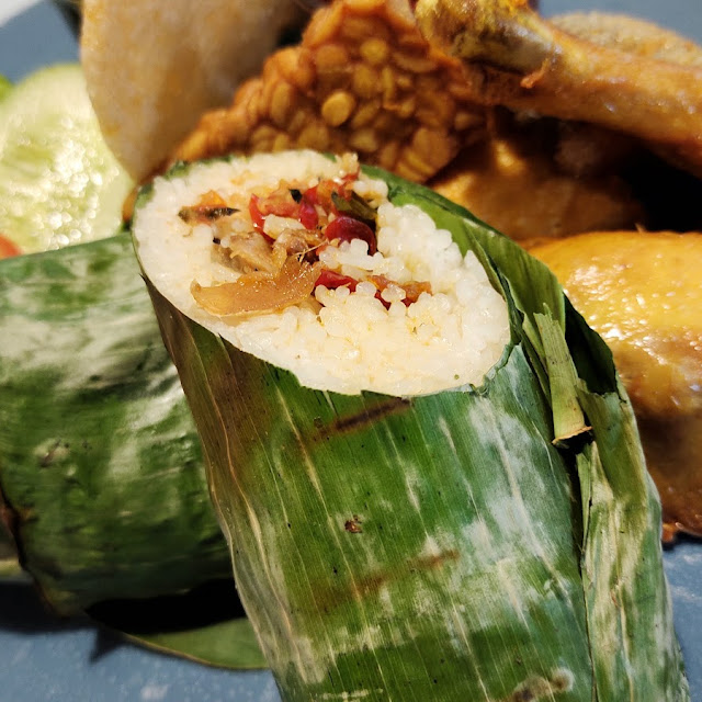 Nasi Timbel Komplit