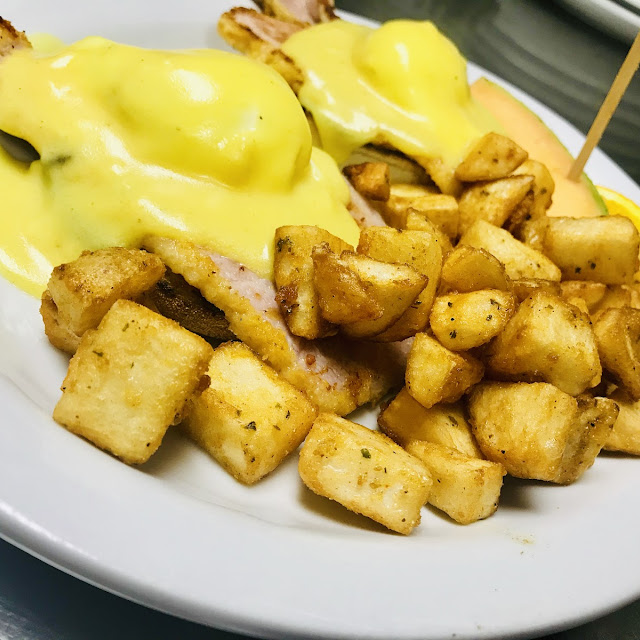 Hollandaise Sauce on Home Fries