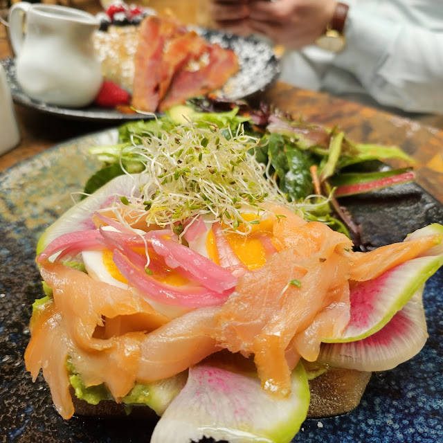 Avocado Toast with Salmon