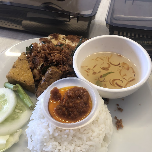Nasi Ayam Penyet