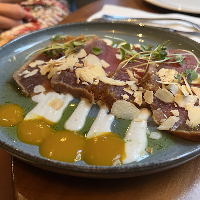 Ajoblanco Malagueño Con Tataki de Atún Rojo