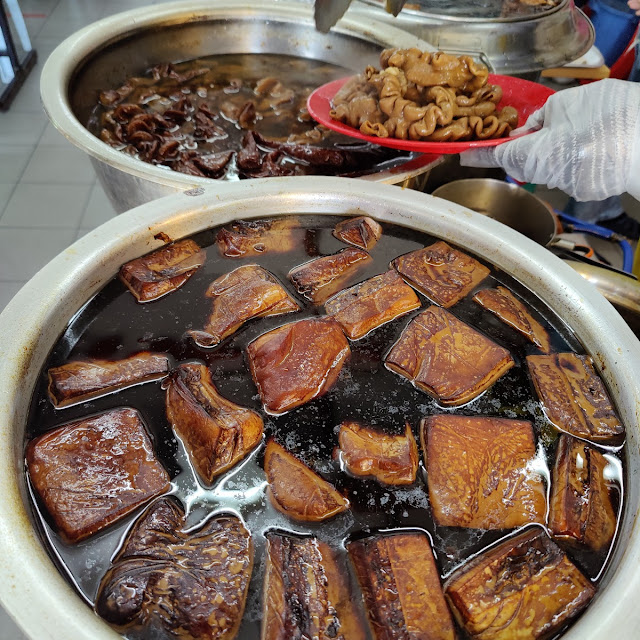 Stewed Tofu and Intestines