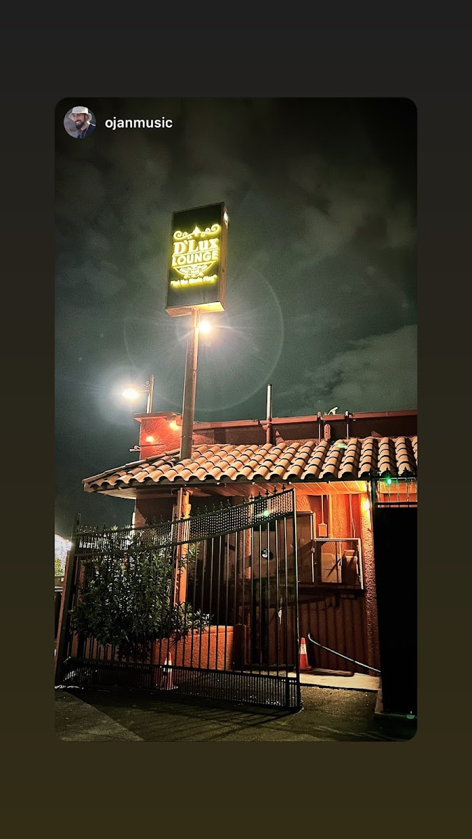 D’Lux Lounge