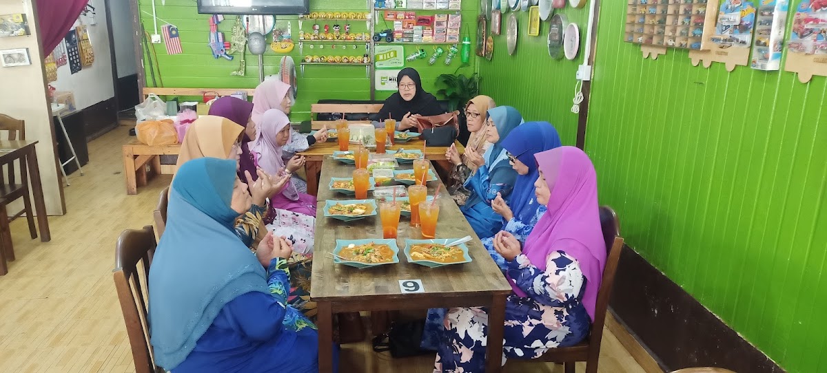 D'MIZIEE WARONG