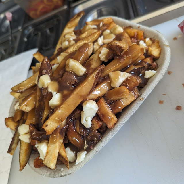 Large Bacon Poutine