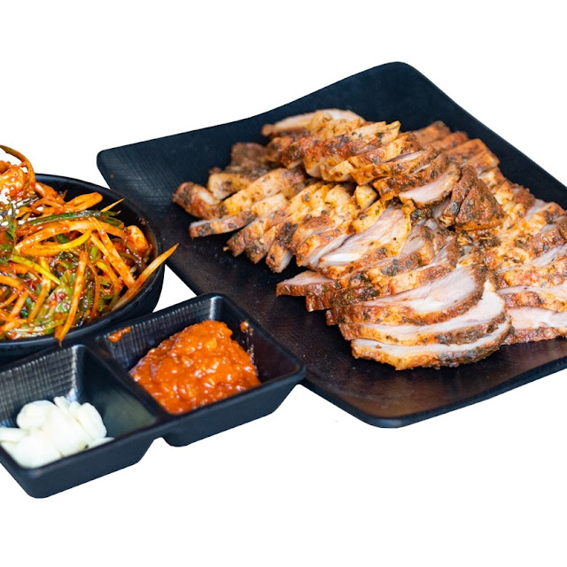 Bossam Boiled Pork Belly 보쌈