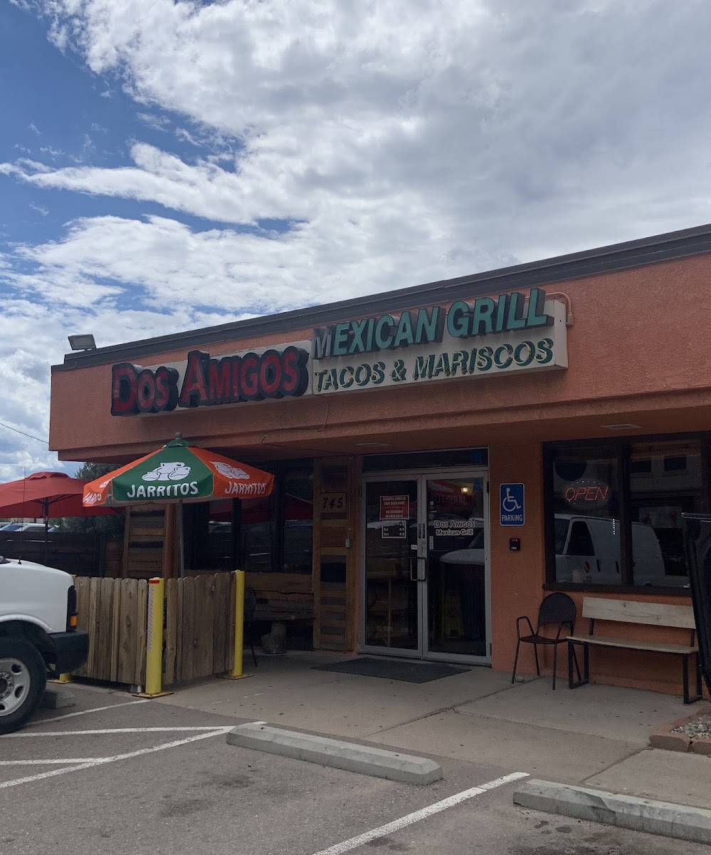 Dos Amigos Mexican Grill