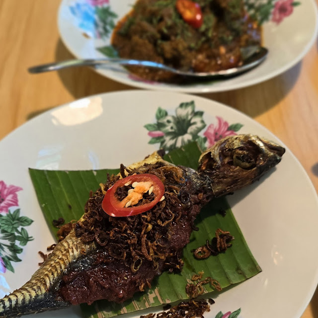Fish Stuffed with Chilly