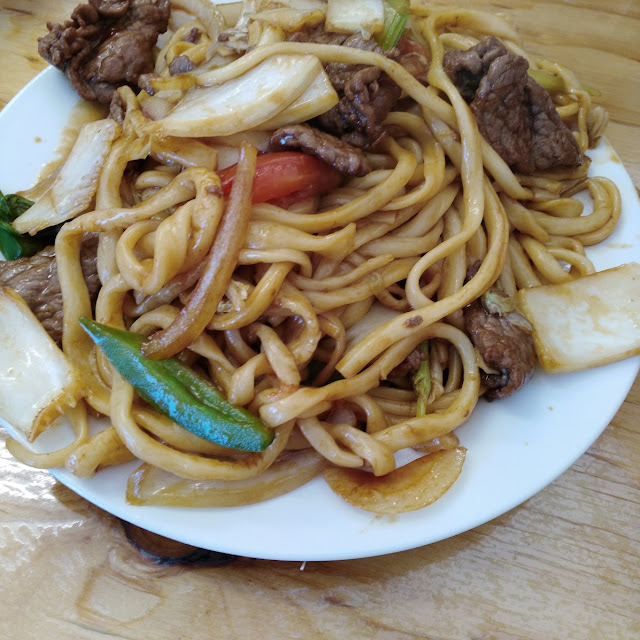 炒面片 stir fried noodle flat