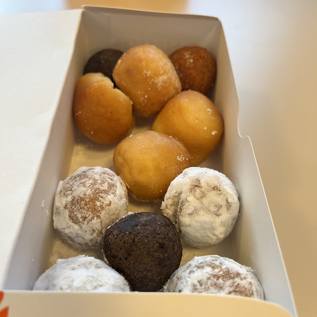 Munchkins Donut Hole Treats