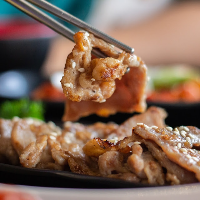 หมู 3 ชั้นย่างหินภูเขาไฟ