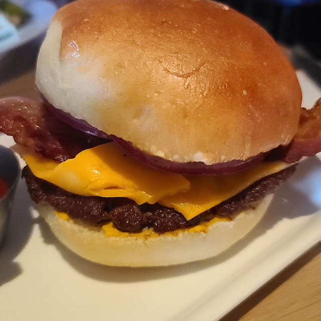 Bacon Cheddar Burger