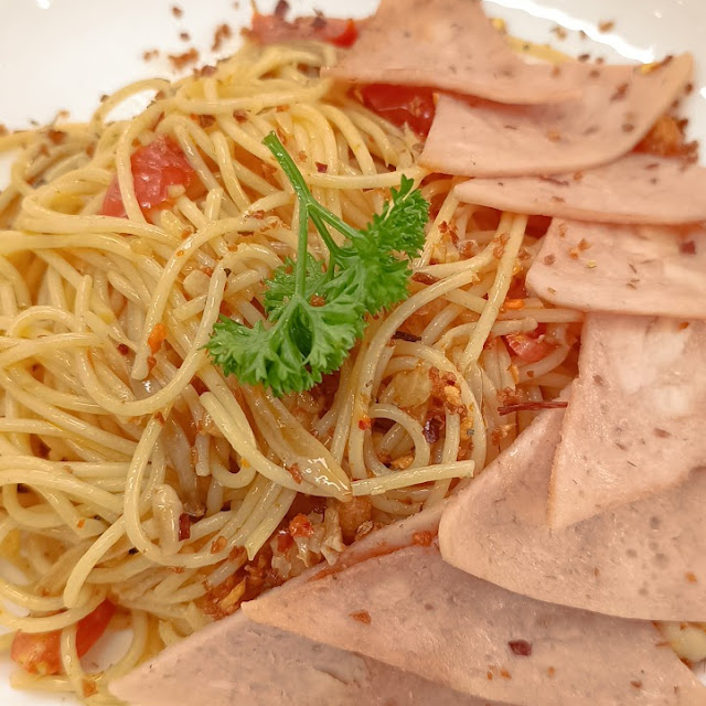 Aglio Oleo Chicken Ham