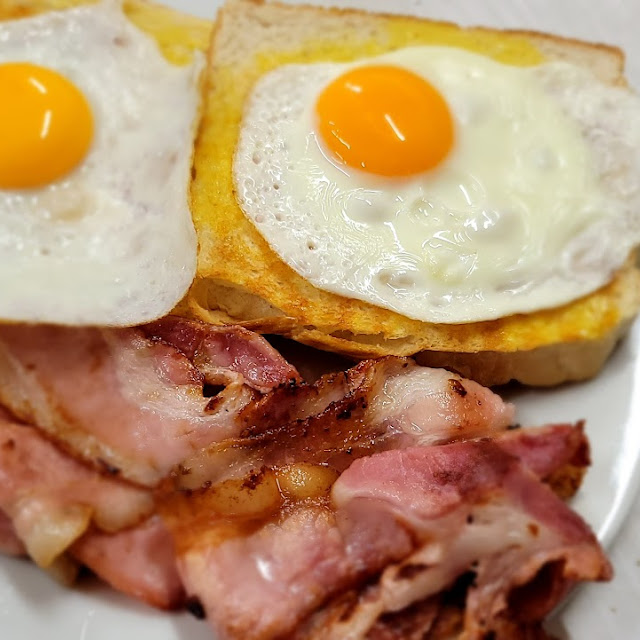 Bacon & Eggs on Toast