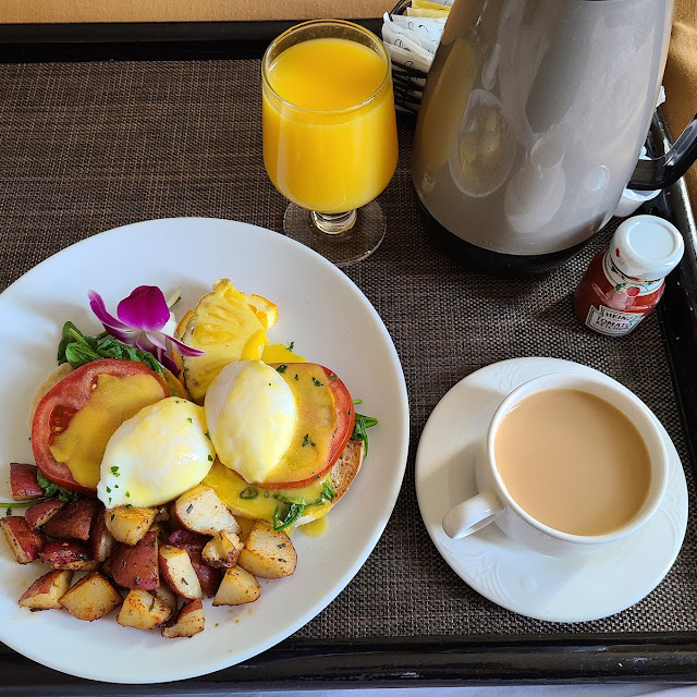 Eggs Benedict