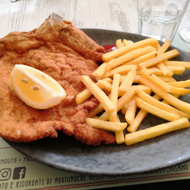 Cotoletta Di Maiale Alla Milanese