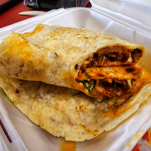 Super Quesailla w Al Pastor