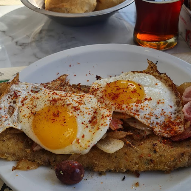 Milanesas Con Huevo Fritos