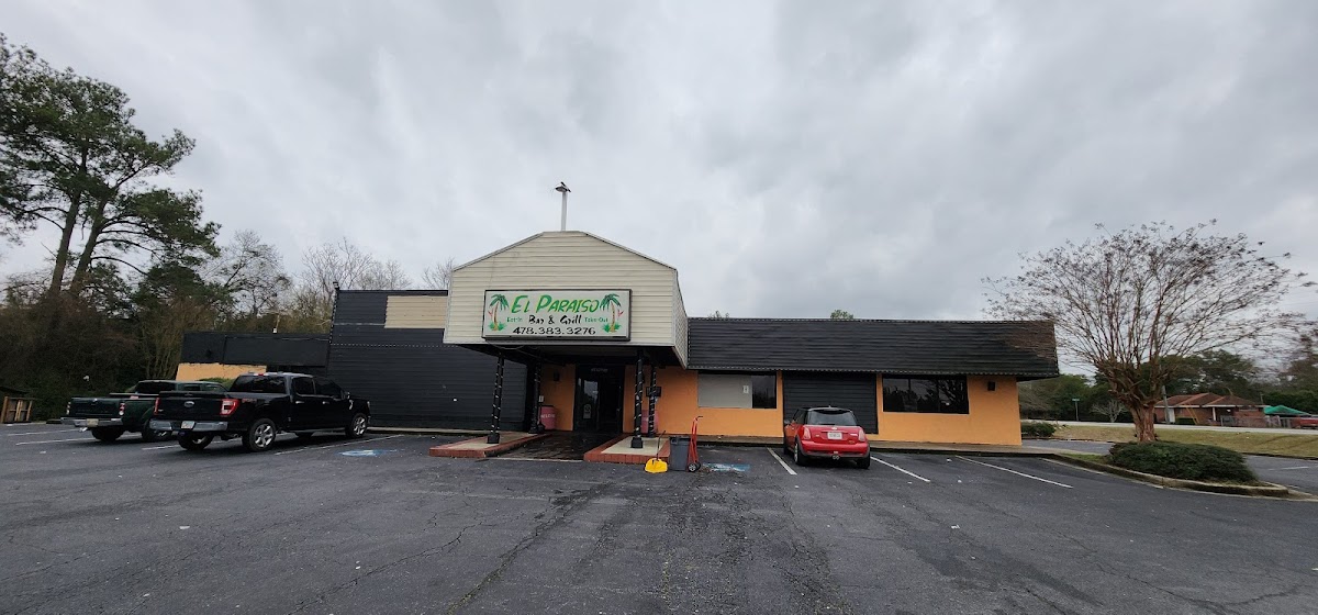 El Paraiso Bar & Grill