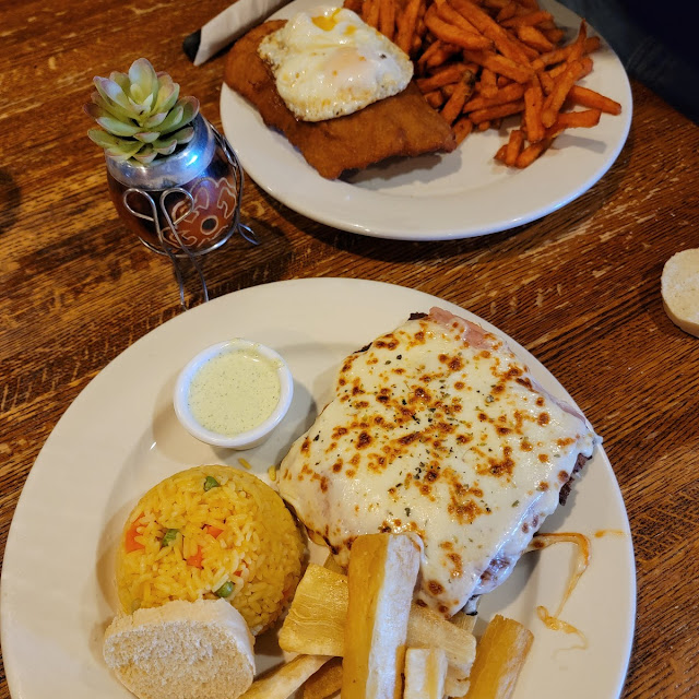 Milanesa O Suprema a La Napolitana