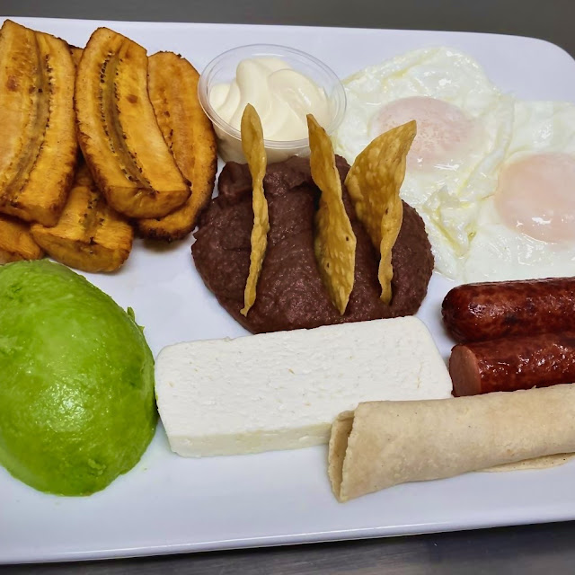 Desayuno Tipico