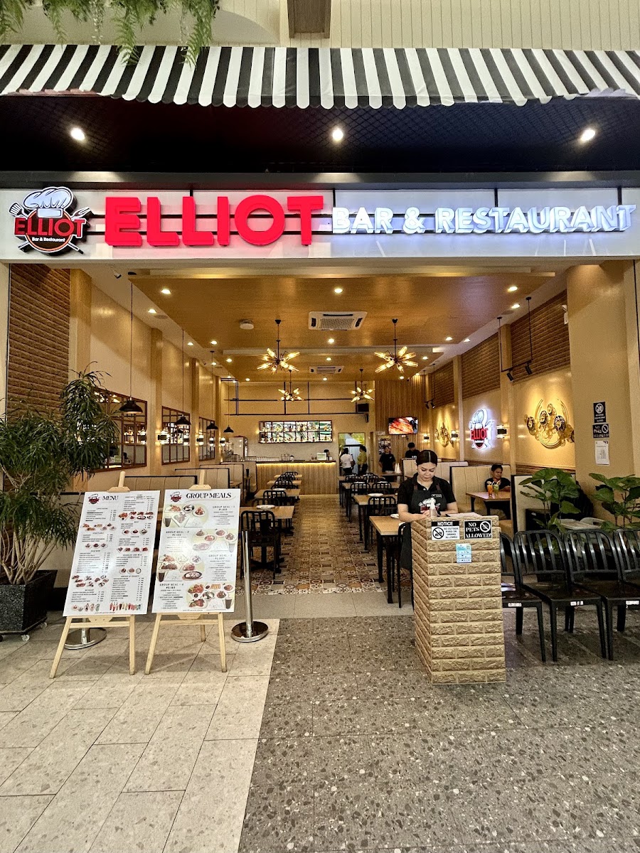 Elliot bar and restaurant