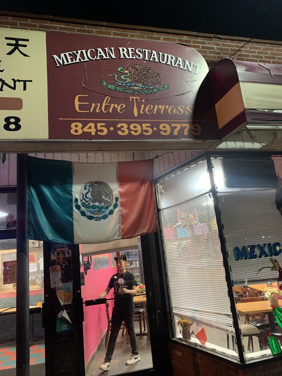 Entre Tierras's Restaurant NY