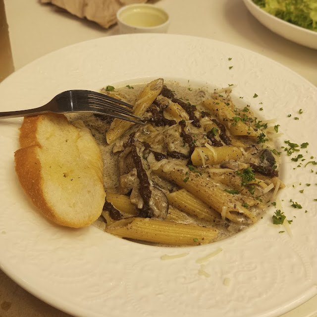 Truffle Cream Pasta Carbonara
