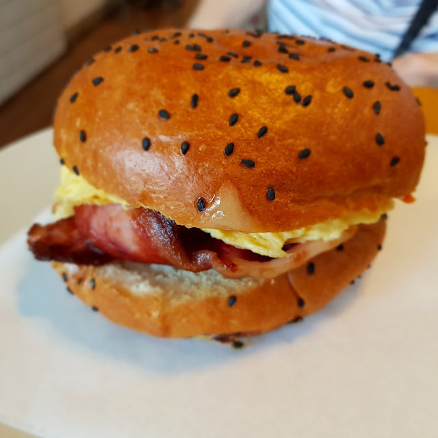 Bacon & Egg Roll