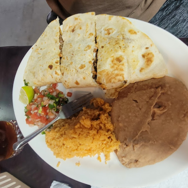 La Quesadilla Gigante