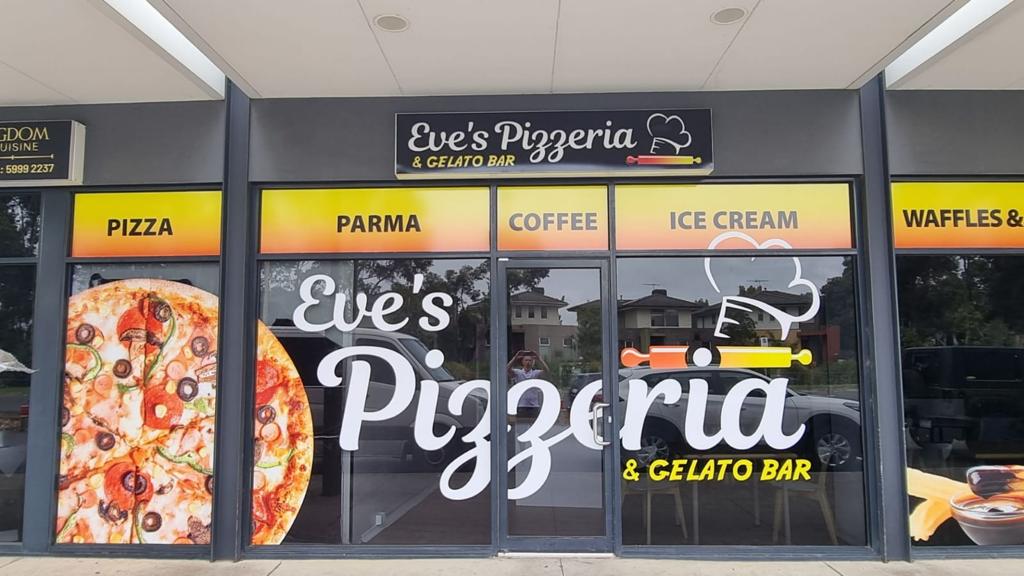Eve's Pizzeria (HALAL)