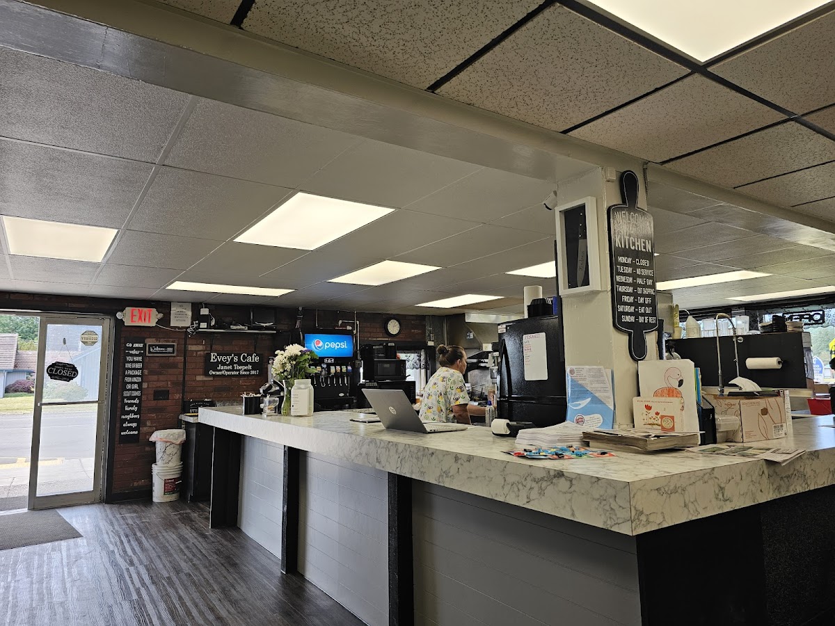 Evey's Cafe