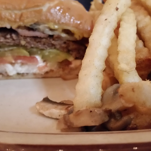 Eveys Hamburger with Fries