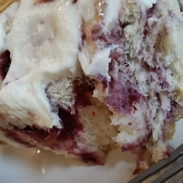 Berry Cinnamon Roll