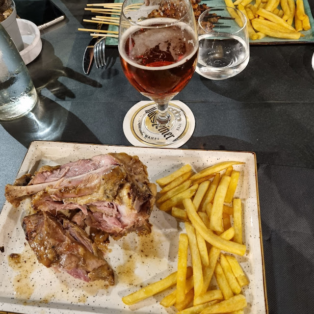 Stinco Di Maiale Con Patatine