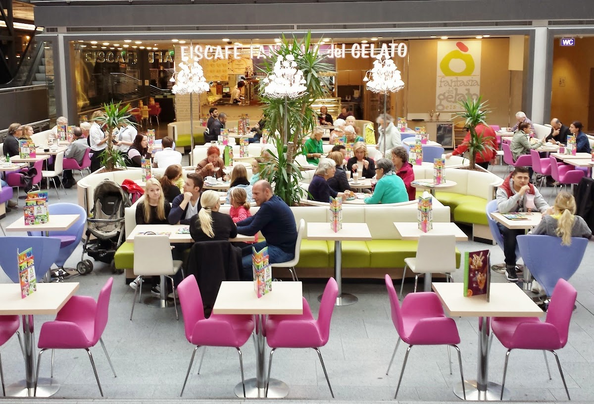 Fantasia Del Gelato Café