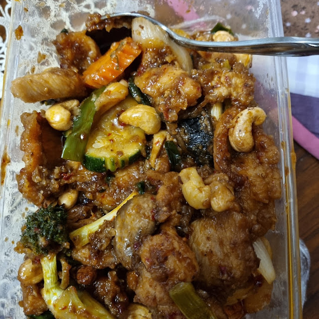 Allegedly Chicken and Cashew Stirfry