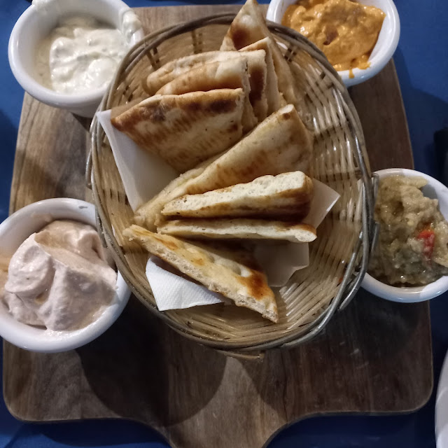Authentic Mixed Dips w Pitta