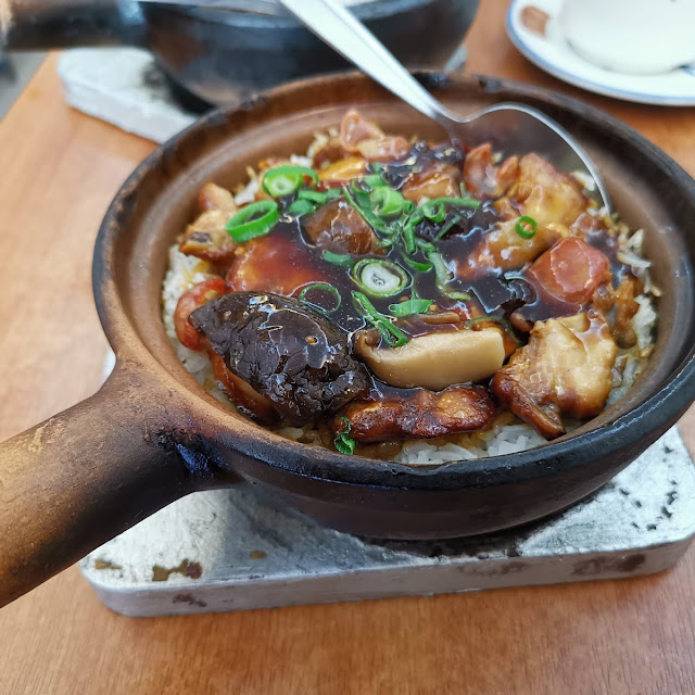 Szechuan Seafood in Clay Pot