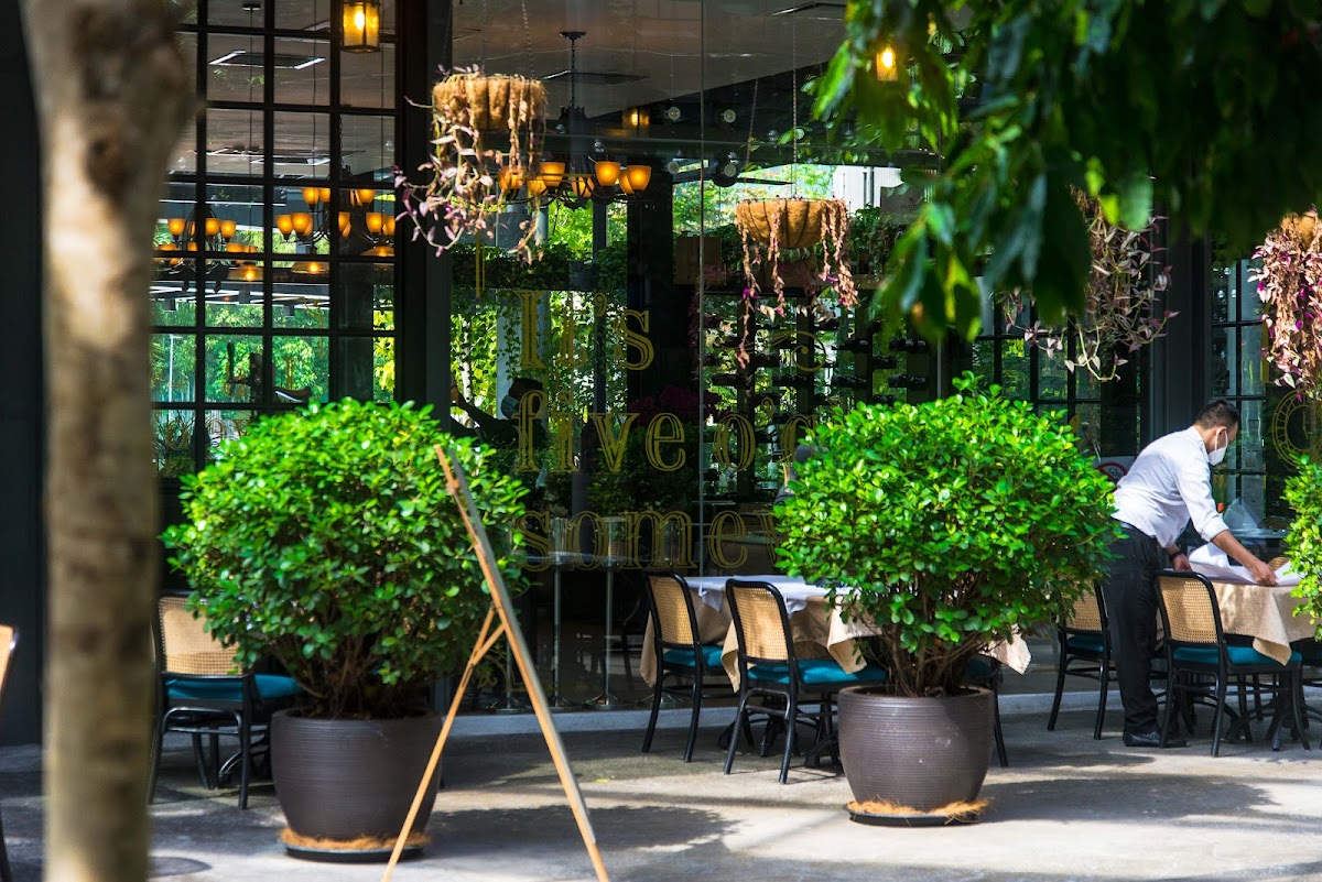 Five O'clock Brasserie